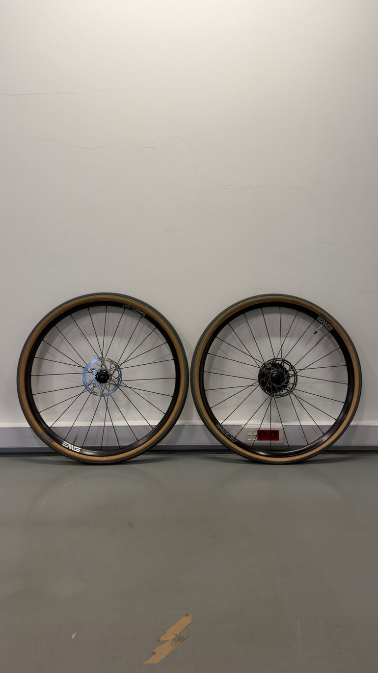 Used Enve AG25 Gravel Wheelset bike — image 1 of 8