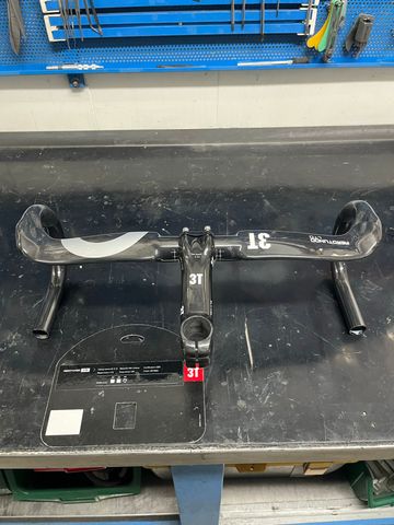3 T Aerotundo Cockpit usato