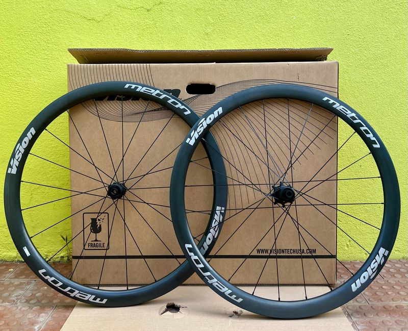 Used Vision Metron 40 2025 bike — image 1 of 5