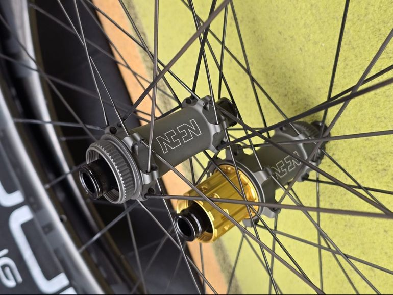 Used Duke Carbon Rims 2025 bike — image 2 of 5