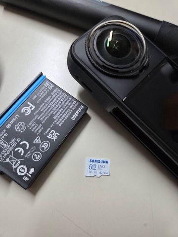 A2B X5 360° 8K Camera 2025 Electronics usato