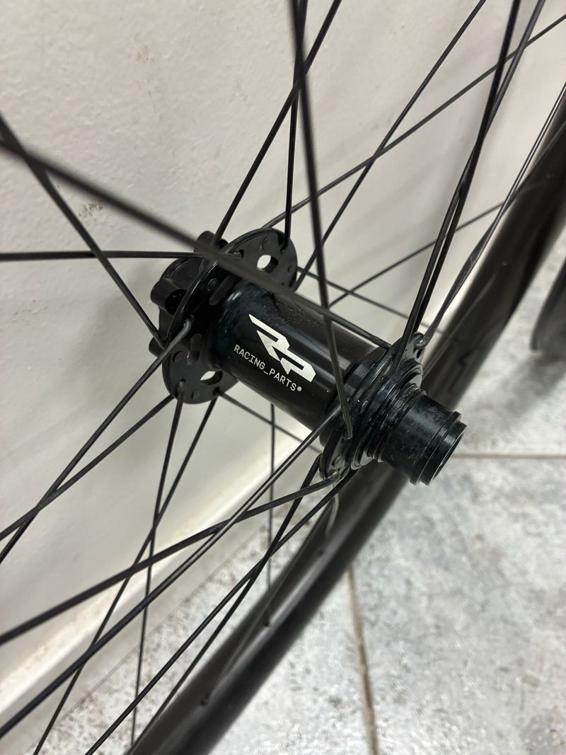 Gebrauchtes 2024 MTB 29” Carbon Wheels bike — Bild 3 von 6