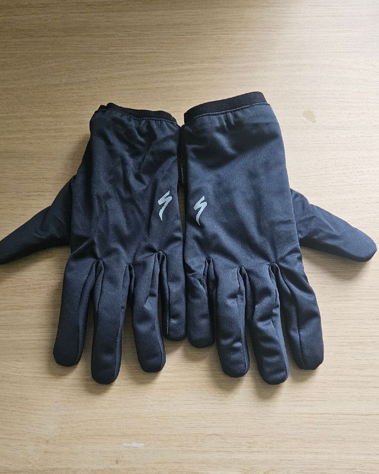 Used Specialized waterproof bike — image 1 of 3