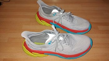 Hoka, CLIFTON EDGE