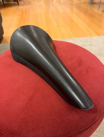 Used Fizik Volta R1 Carbon Saddle Saddles & Seatposts