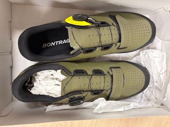 Used Bontrager Foray Mountain Shoes 2025 bike