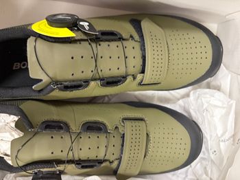 Used Bontrager Foray Mountain Shoes 2025 bike — image 4 of 9