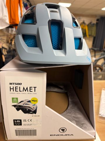 Endura MT500 Mips® Helmet 2025 bike usato — immagine 1 di 9