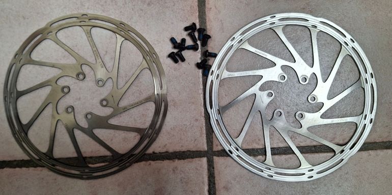 Used Sram Level Silver Stealth 4 Pistoni 2025 bike — image 2 of 5