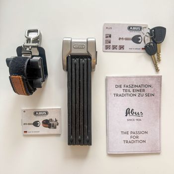 ABUS, Schloss Bordo Centium 6010/90 inkl. Halterung