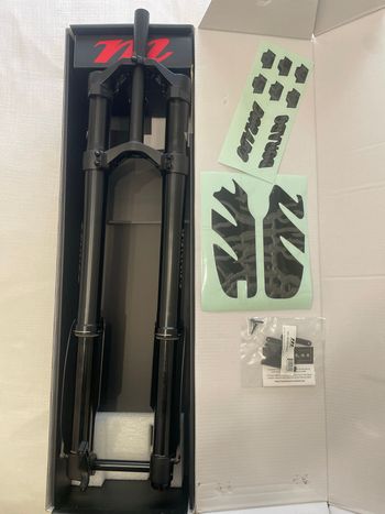 Used Manitou Dorado Suspension Fork 2026 bike — image 2 of 2