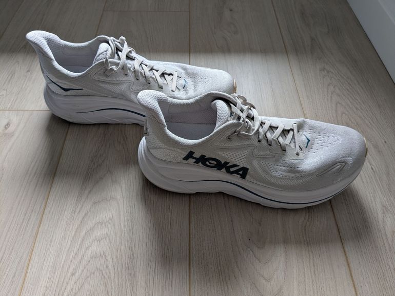 Used Hoka Clifton 10 2025 bike — image 2 of 7
