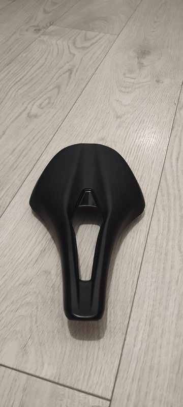 Fizik Argo Tempo R3 Preto Saddles & Seatposts usato