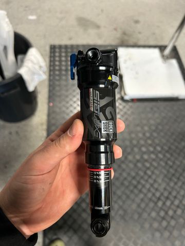 RockShox SIDLuxe Ultimate 3P 2025 Rear Suspension usato