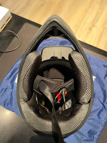 Used 100% Status Full Face MTB Helmet bike — image 6 of 7