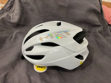 Used MET Rivale Mips 2026 bike — image 9 of 10