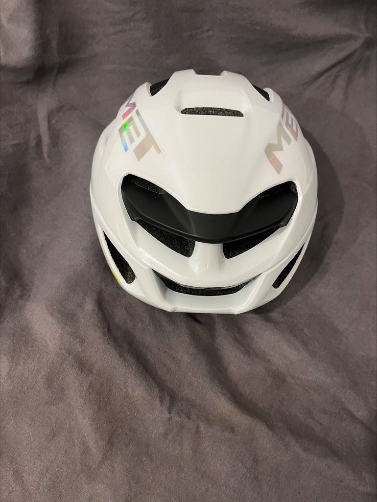 Used MET Rivale Mips 2026 bike — image 5 of 10