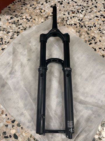 Fox Rhythm 38-170mm 2026 bike usato — immagine 10 di 10