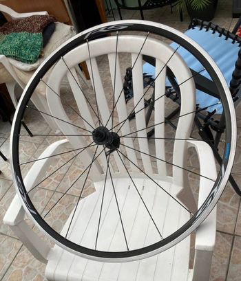 Used Shimano RS100 bike — image 2 of 8