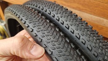 Used Pirelli Cinturato Adventure 700x40c 2026 bike — image 4 of 6