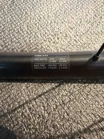 Used Dt Swiss Performance LN Classic 29" (700C) bike — image 7 of 12