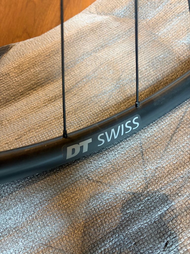 Used Dt Swiss Performance LN Classic 29" (700C) bike — image 6 of 12