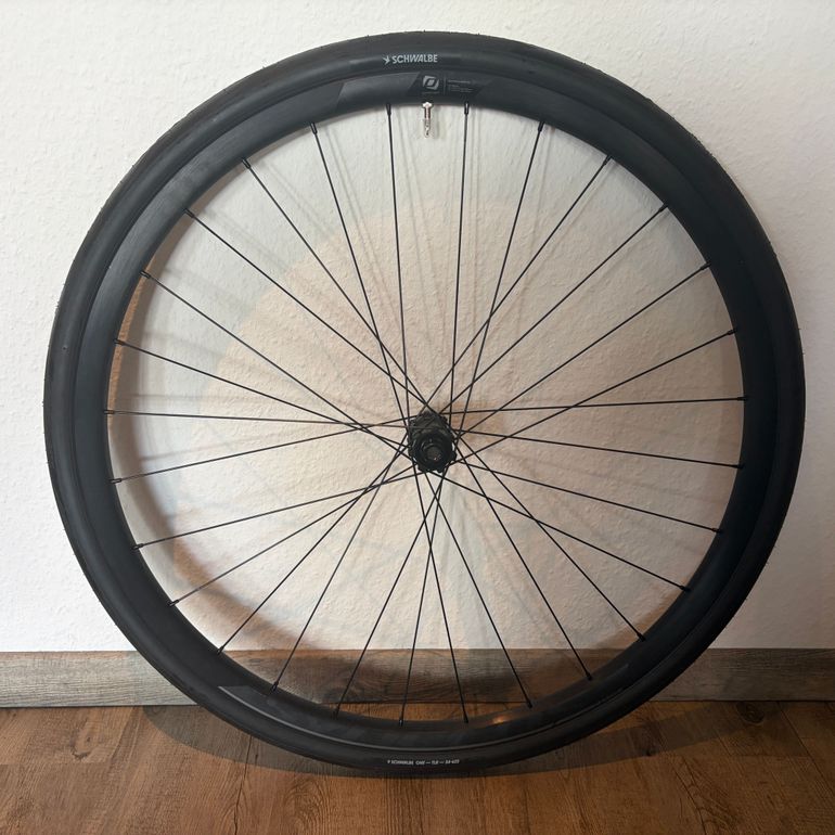 Used Syncros RP2.0 Disc 2025 bike — image 2 of 4