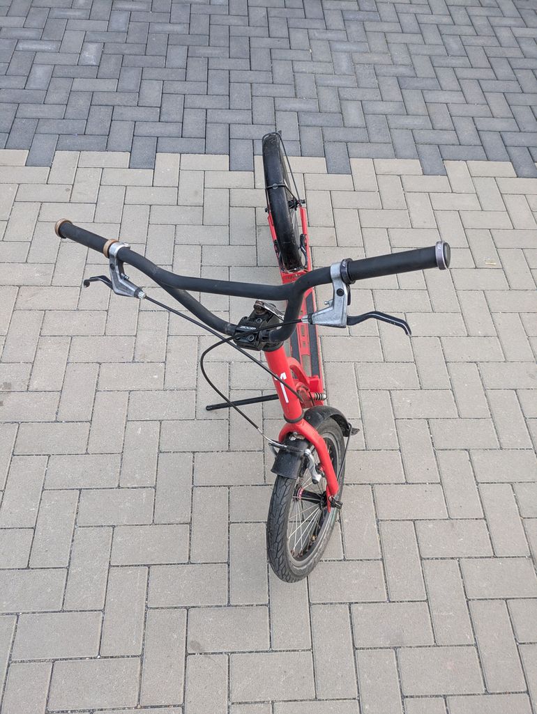 Used Master 16/16 Folding Scooter 2023 bike — image 4 of 6