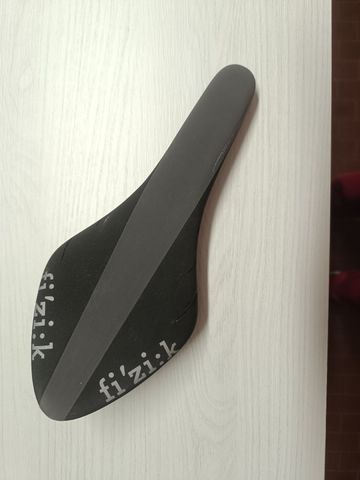 Použité Fizik ARIONE R5 2025 Saddles & Seatposts