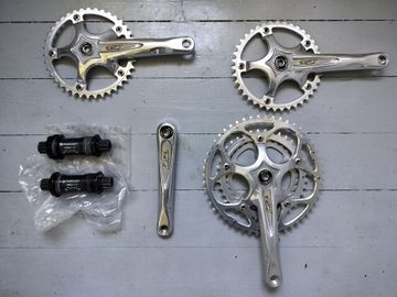 Stronglight Z'Light Activ Link Triple Crankset Drivetrain & Pedals usato