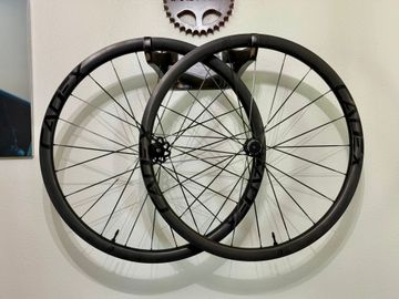 Used Cadex AR 35 Wheelset 2025 bike — image 1 of 6