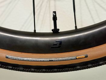 Used Cadex AR 35 Wheelset 2025 bike — image 6 of 7