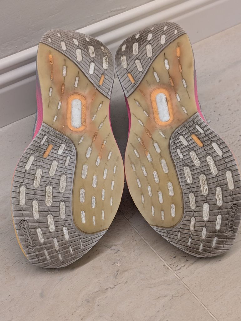 Used Adidas Ultraboost 5 UK 9 FR 43 1/3 2024 bike — image 5 of 5