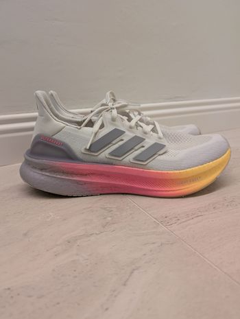 Used Adidas Ultraboost 5 UK 9 FR 43 1/3 2024 bike — image 3 of 5