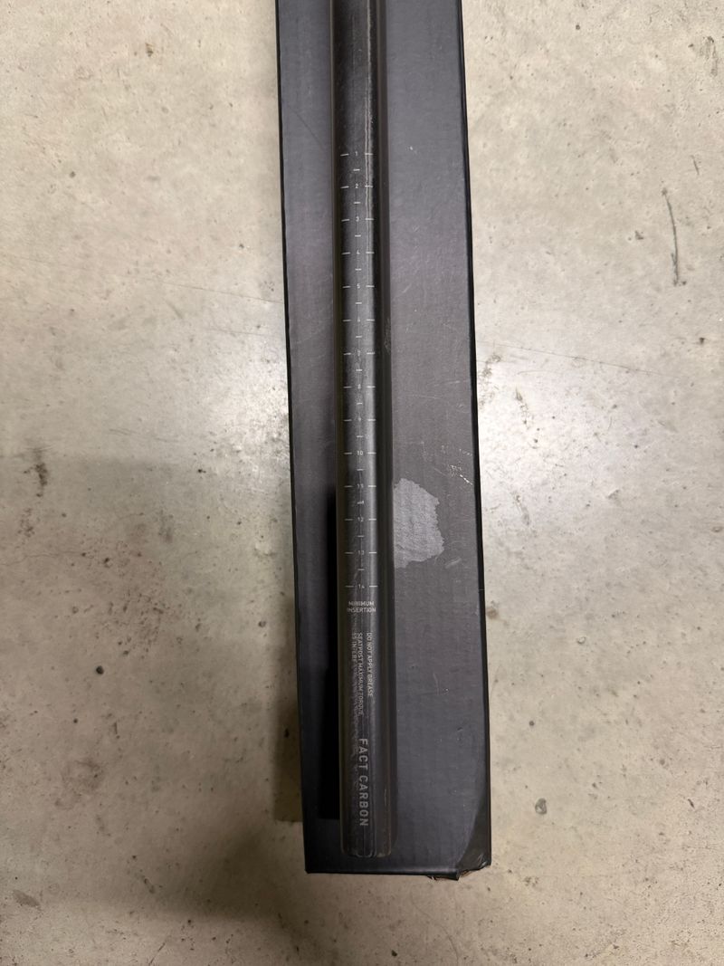 Tweedehands Specialized Tarmac SL8 Carbon Seatpost 2024 Saddles & Seatposts