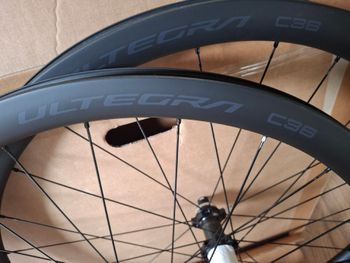 Used Shimano Ultegra WH-R8170-C36-TL Wheelset 2025 bike — image 2 of 5