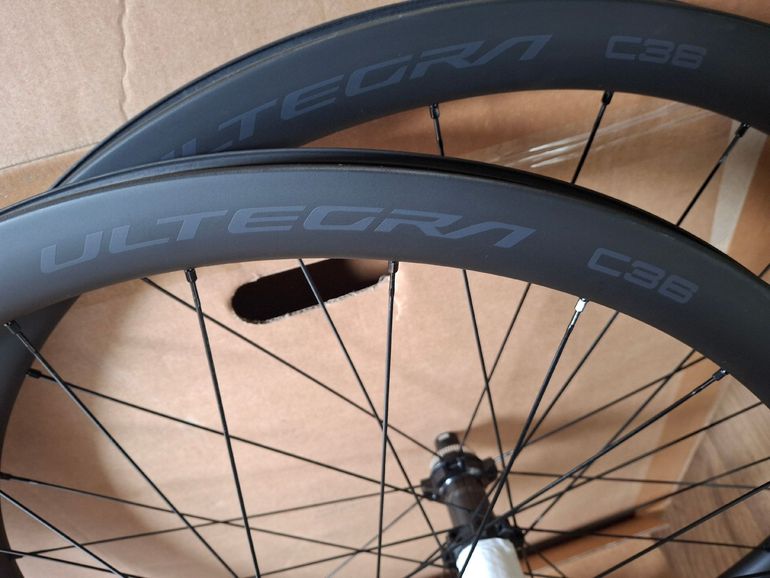 Used Shimano Ultegra WH-R8170-C36-TL Wheelset 2025 bike — image 2 of 5