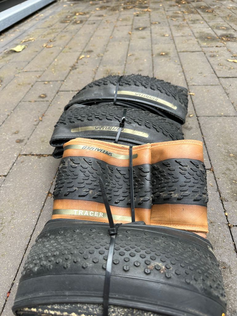 Used Specialized Gravel Tyres bike — image 3 of 3