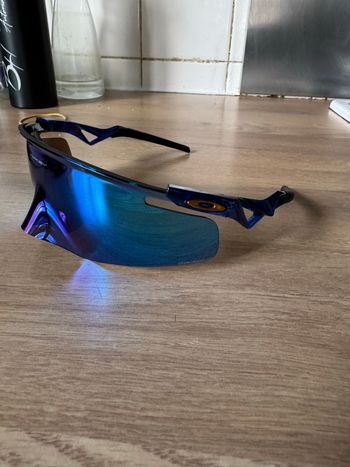 Used Oakley QNTM Kato Prizm Sapphire bike — image 2 of 4