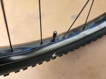 Used We Are One Convergence Triad Wheelset / Onyx / XDR / Berd - Superboost 2025 bike — image 4 of 9