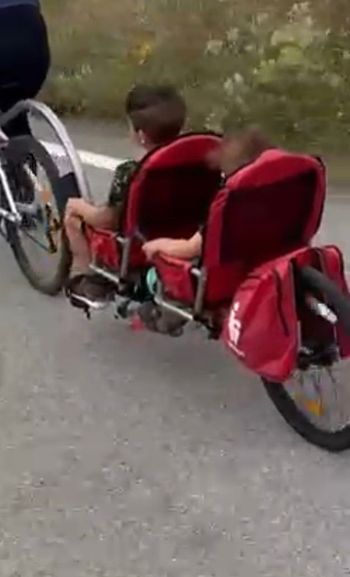Used Weehoo Remorque enfant double 2020 bike