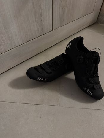 Used Fizik Cycling Shoes bike — image 2 of 4