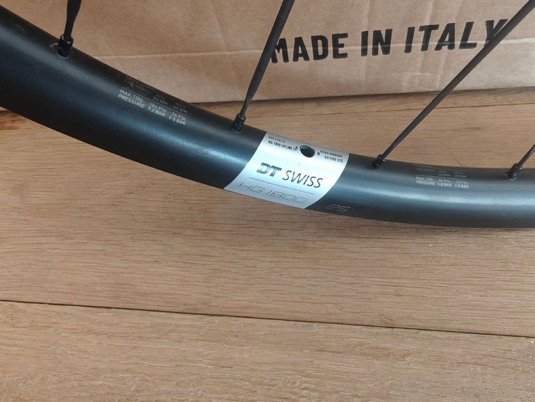 Used Dt Swiss G1800 bike — image 2 of 12