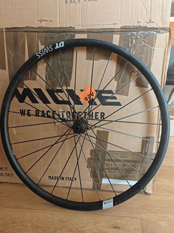 Used Dt Swiss G1800 bike — image 7 of 12