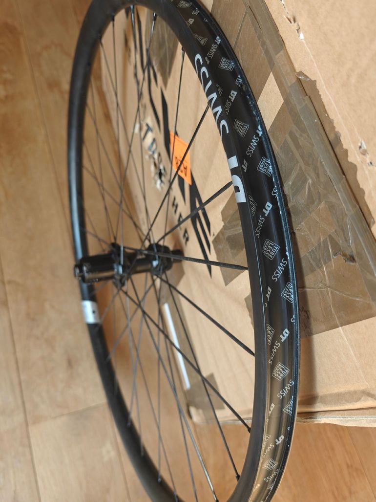 Used Dt Swiss G1800 bike — image 12 of 12