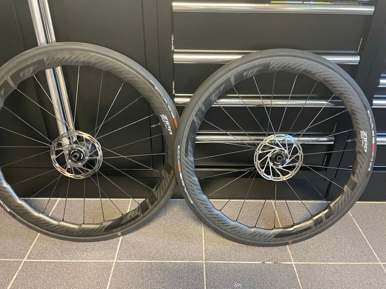 Used Zipp 353NSW Wheelset 2025 bike — image 1 of 9