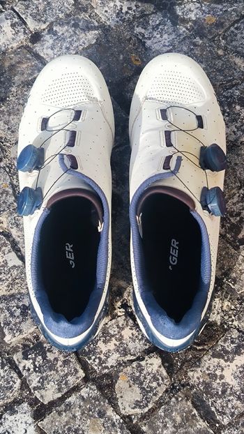Used Bontrager XXX Road Cycling Shoes bike — image 2 of 3
