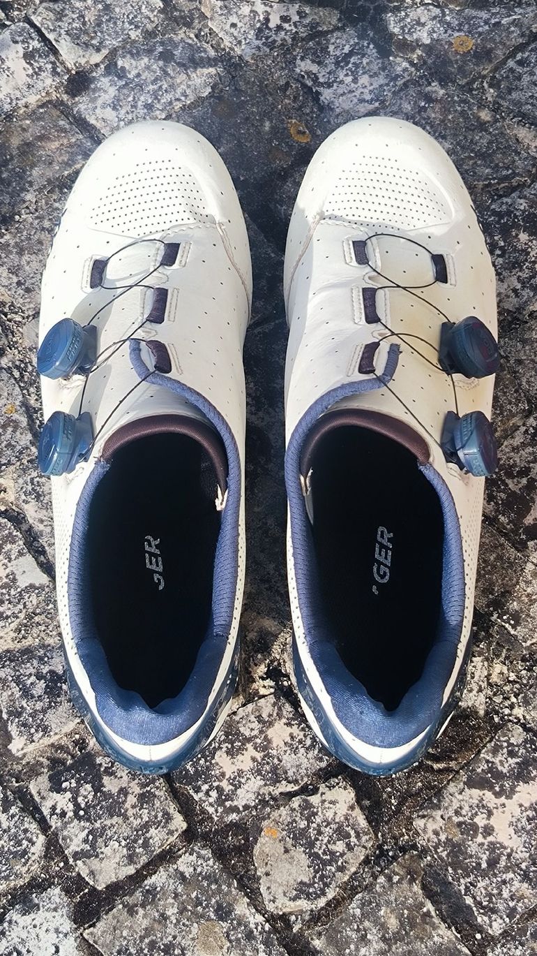 Used Bontrager XXX Road Cycling Shoes bike — image 2 of 3