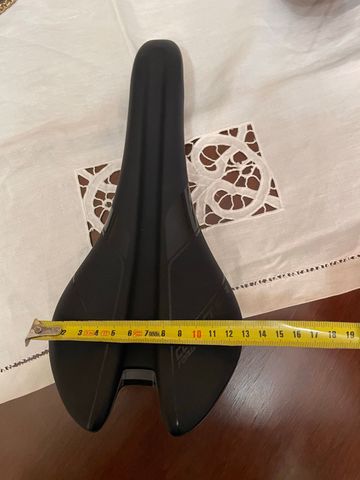 Gebrauchtes Giant Fleet SLR Carbon Saddle Saddles & Seatposts