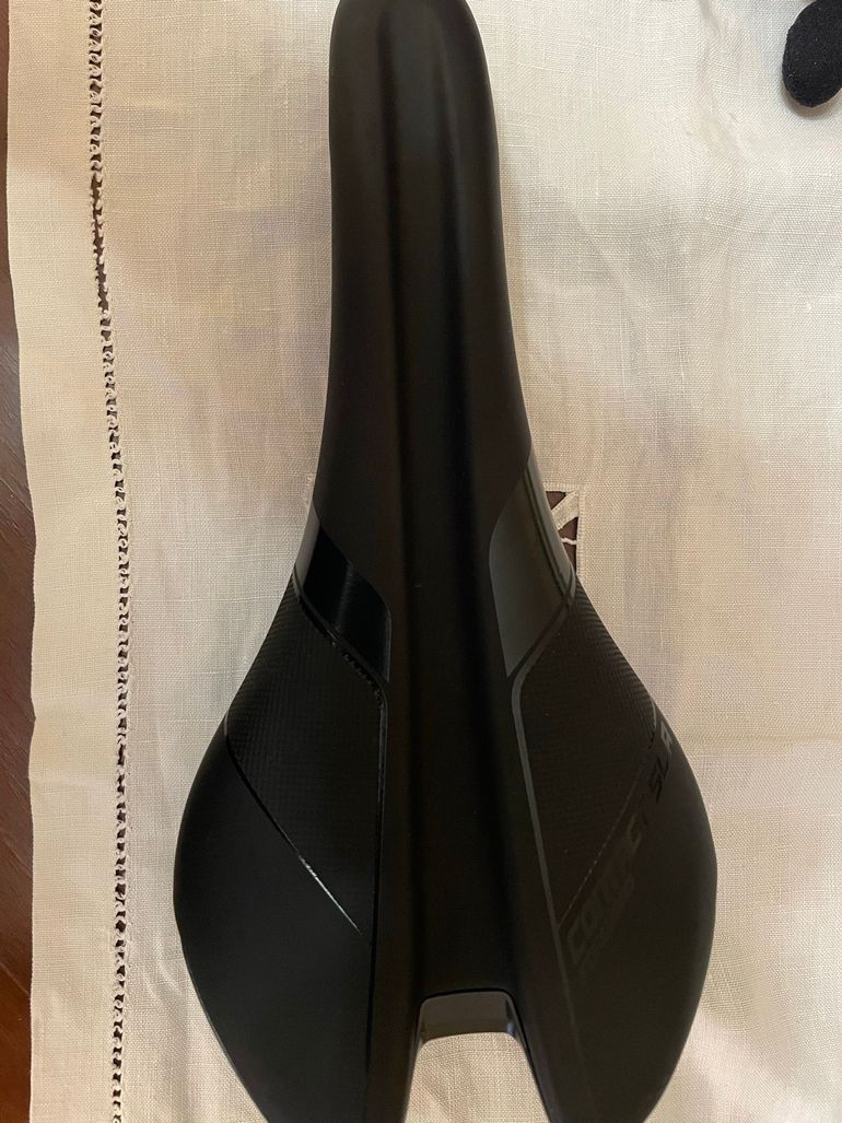 Used Giant Fleet SLR Carbon Saddle bike — image 5 of 5